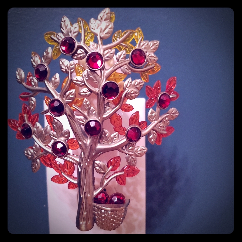 Apple Tree Wallflower